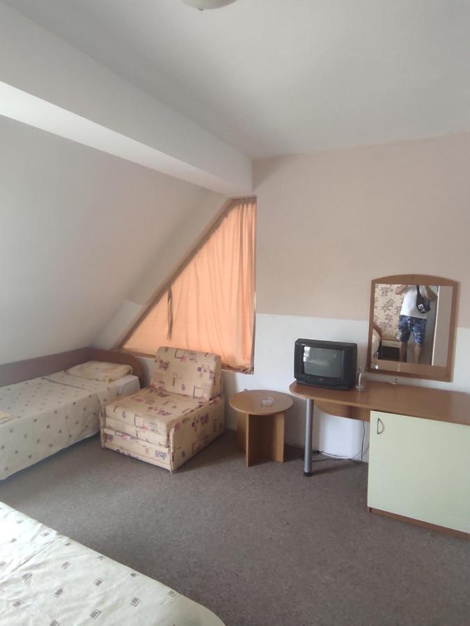 Хотел Андре Hotel Chernomorets Eksteriør billede